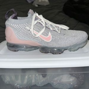 Youth size 5y Vapor Max